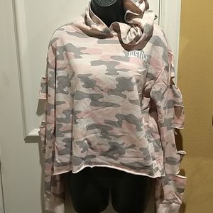 NEWJustice Active top long sleeves has opened